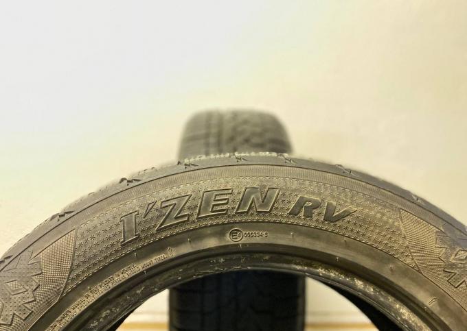 Kumho I'Zen RV KC15 225/60 R17