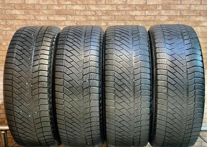 Continental ContiVikingContact 6 SUV 255/55 R19