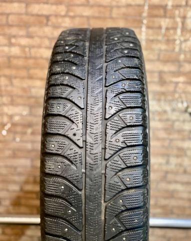 Bridgestone Ice Cruiser 7000 215/70 R16