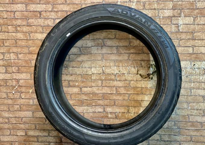 Yokohama Advan Fleva V701 225/45 R19