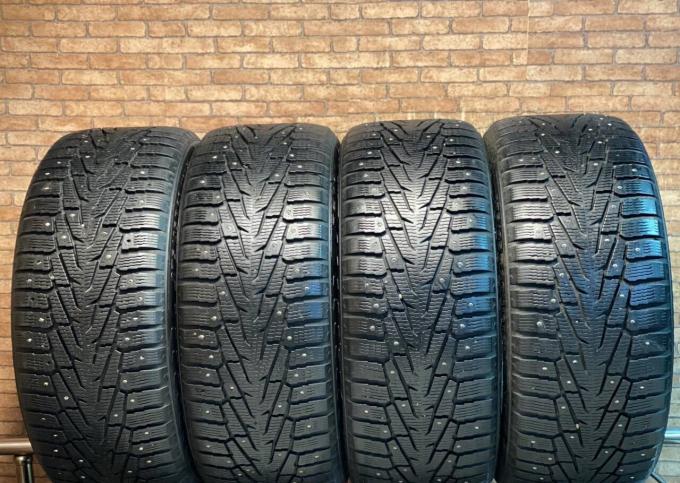 Nokian Tyres Hakkapeliitta 7 SUV 275/45 R20