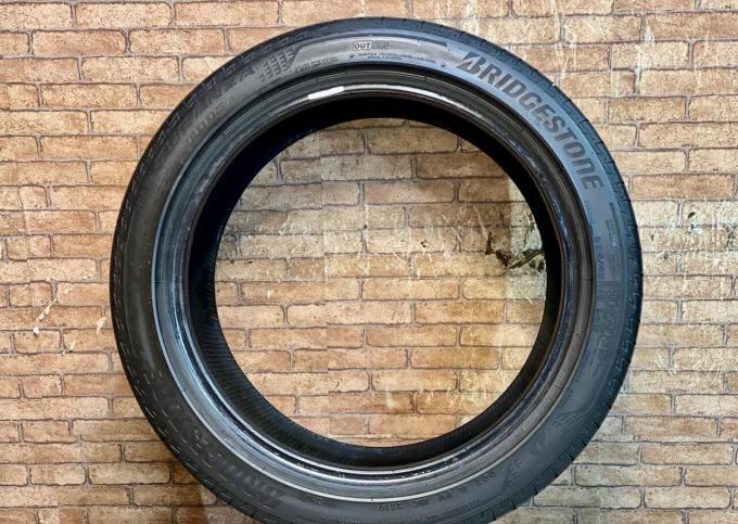 Bridgestone Turanza T005A 235/45 R18