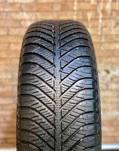 Goodyear Vector 4Seasons 215/60 R17