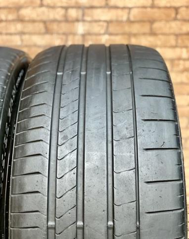 Pirelli P Zero PZ4 295/35 R21