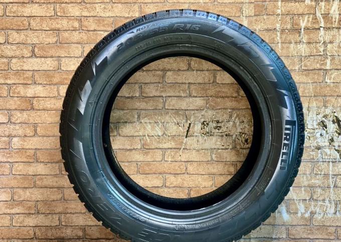 Pirelli Ice Zero 205/55 R16