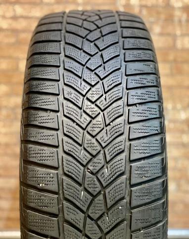 Goodyear UltraGrip Performance Gen-1 215/55 R17