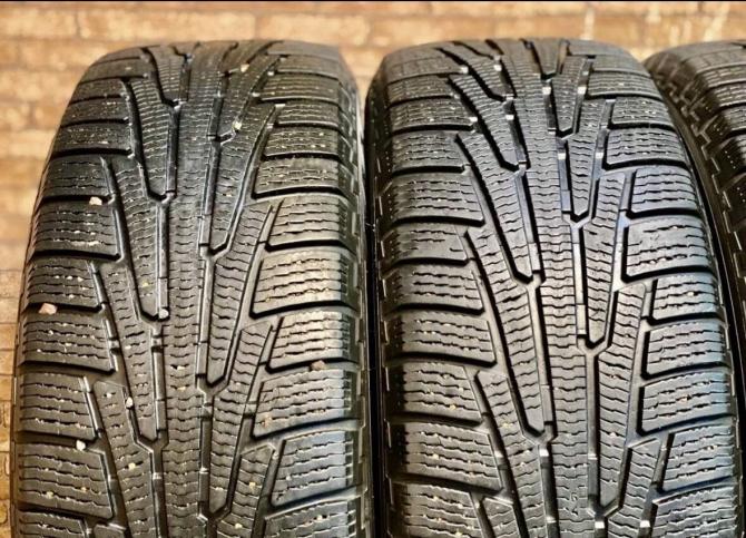 Nokian Tyres Hakkapeliitta R 235/65 R17