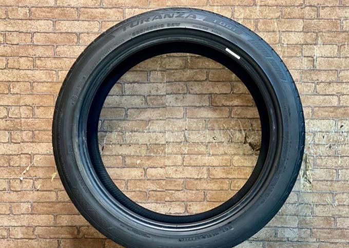 Bridgestone Turanza T001 225/45 R19