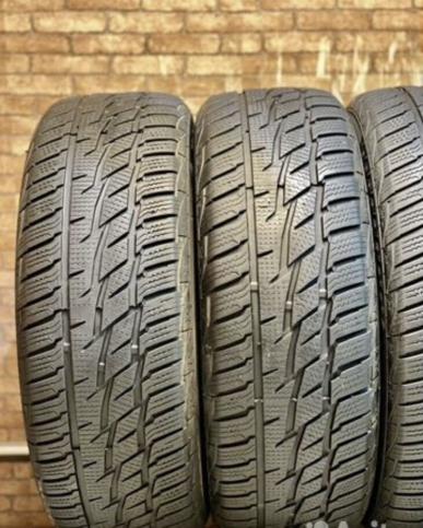 Matador MP 50 Sibir Ice 2 215/60 R17