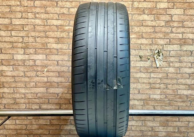 Michelin Pilot Sport 4 225/55 R17