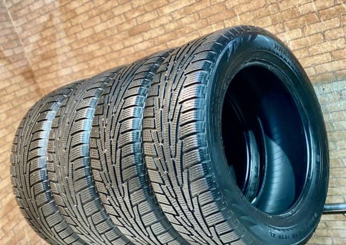 Nokian Tyres Hakkapeliitta R SUV 235/60 R18