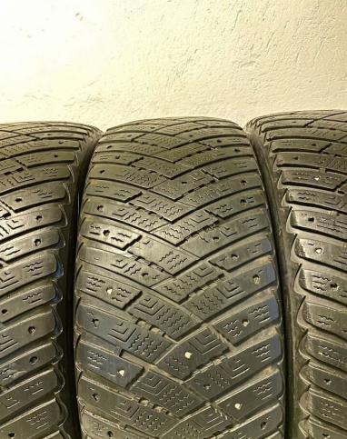 Goodyear Ultragrip Ice Arctic 225/55 R17