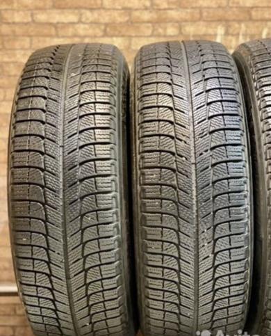 Michelin X-Ice XI3 215/65 R17