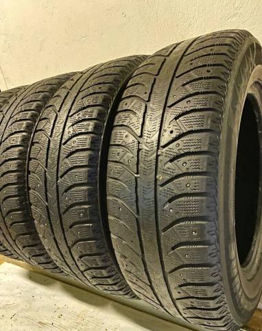 Bridgestone Ice Cruiser 7000 235/65 R17