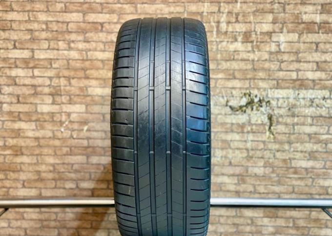 Bridgestone Turanza T005 255/40 R20