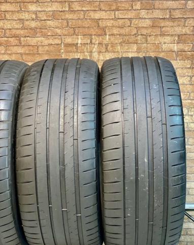 Michelin Pilot Sport 4 245/50 R18