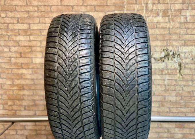 Goodyear UltraGrip Ice 2 215/60 R16