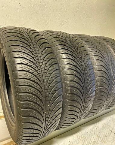 Goodyear Vector 4Seasons Gen-2 SUV 225/65 R17