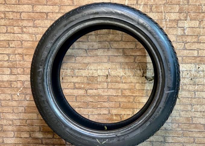 Goodyear UltraGrip 8 Performance 245/45 R19