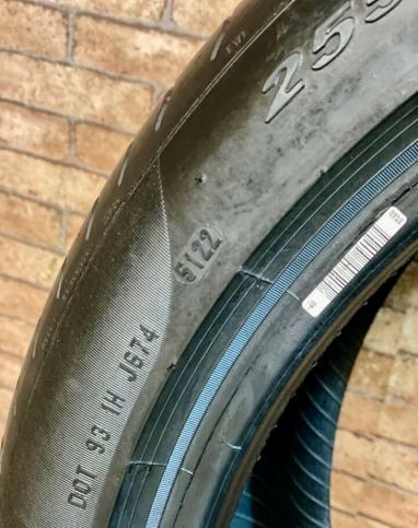 Pirelli P Zero 255/40 R20