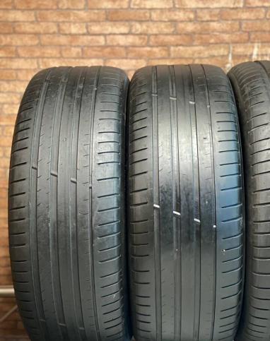 Michelin Pilot Sport 4 SUV 235/55 R19