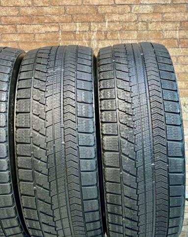 Bridgestone Blizzak VRX 245/45 R19