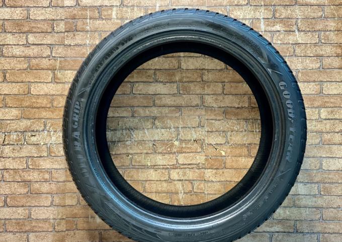 Goodyear UltraGrip Performance Gen-1 245/40 R18