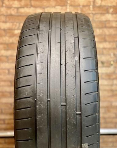 Michelin Pilot Sport 4 225/55 R17