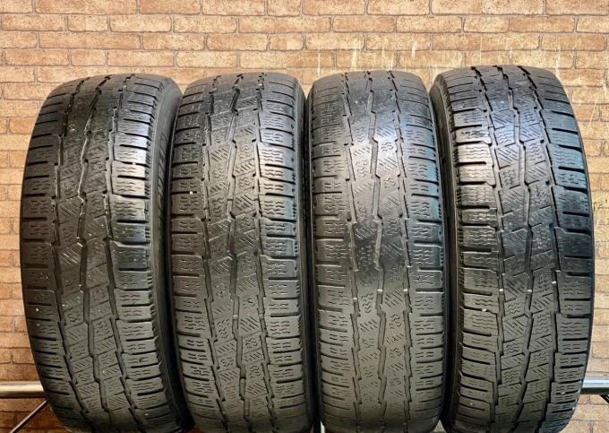 Michelin Agilis Alpin 215/60 R17