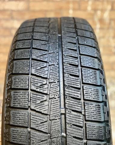 Bridgestone Blizzak Revo GZ 215/60 R17