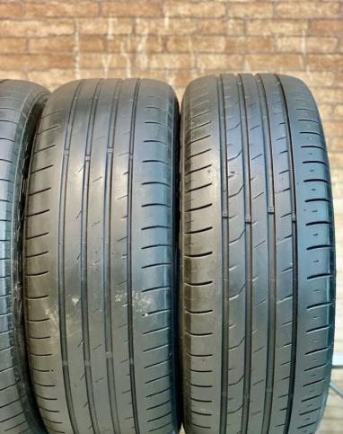 Nexen N'Fera SU1 215/60 R16