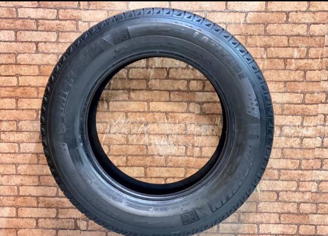 Michelin X-Ice XI2 235/65 R17