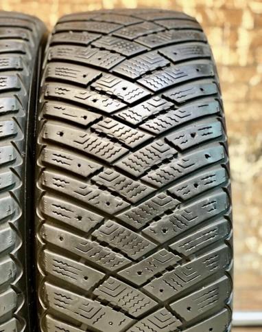 Goodyear Ultragrip Ice Arctic 205/55 R16