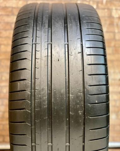 Pirelli P Zero PZ4 275/35 R21