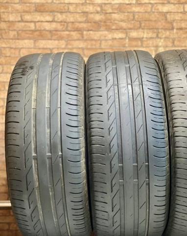 Bridgestone Turanza T001 225/60 R16