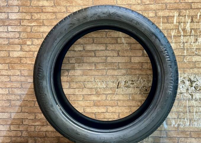 Bridgestone Alenza 001 285/40 R21