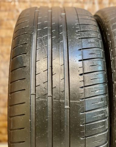 Michelin Pilot Sport 3 235/45 R18