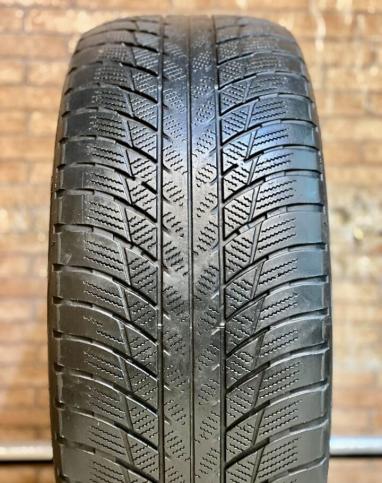 Bridgestone Blizzak LM-001 225/50 R17