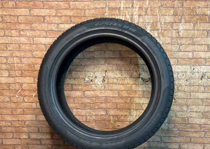 Pirelli Winter Sottozero 3 225/45 R18