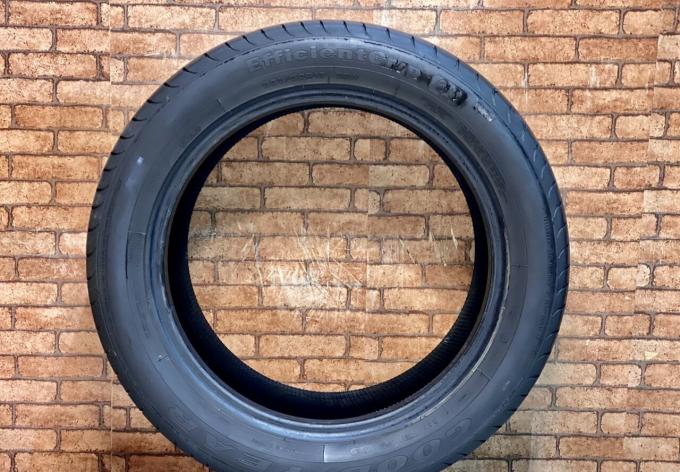 Goodyear EfficientGrip 235/50 R17