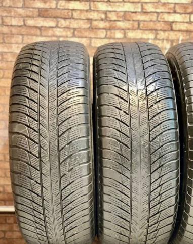 Bridgestone Blizzak LM-001 Evo 225/60 R18