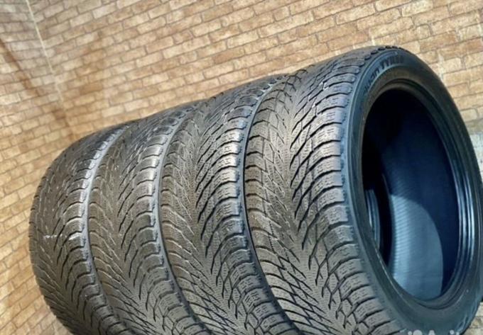 Nokian Tyres Hakkapeliitta R3 275/45 R20