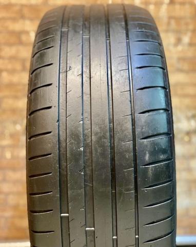 Michelin Pilot Sport 4 215/55 R17