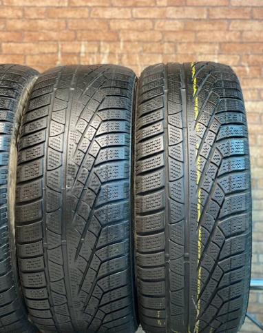 Pirelli Winter Sottozero 235/55 R17