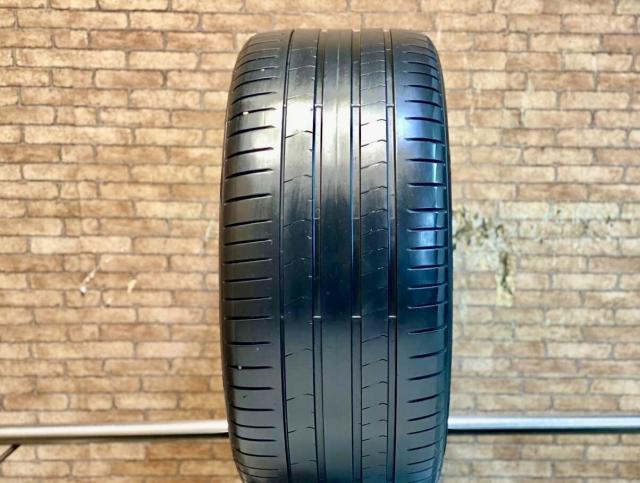 Pirelli P Zero PZ4 315/35 R21