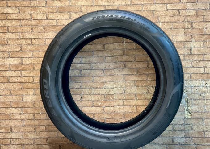 Pirelli P Zero PZ4 285/45 R20