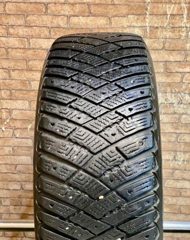 Goodyear Ultragrip Ice Arctic 215/60 R16