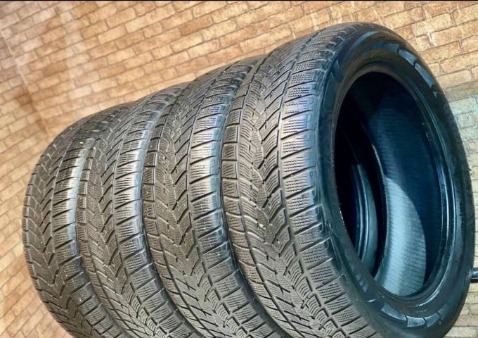 Goodyear UltraGrip Performance SUV Gen-1 235/55 R19