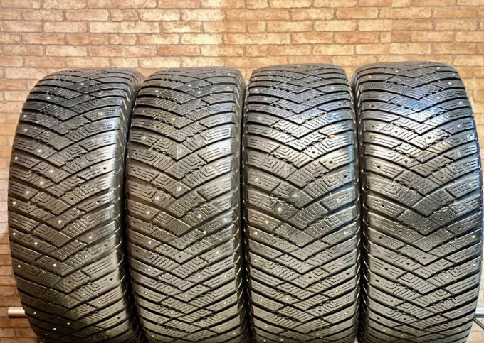 Goodyear UltraGrip Ice Arctic SUV 285/60 R18