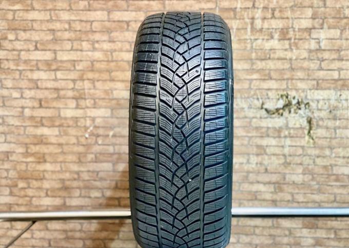 Goodyear UltraGrip Performance Gen-1 245/45 R20